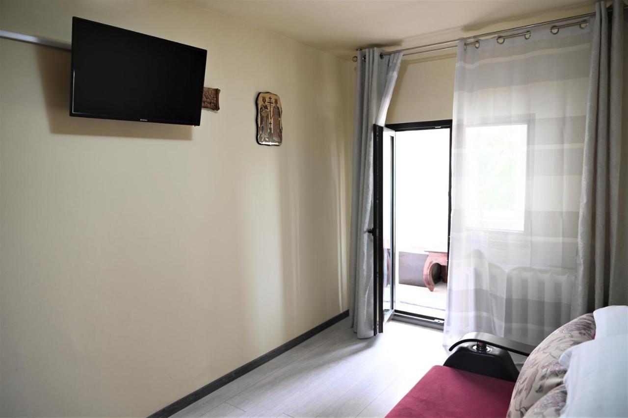 Marin Hotel Apartment Braşov Esterno foto