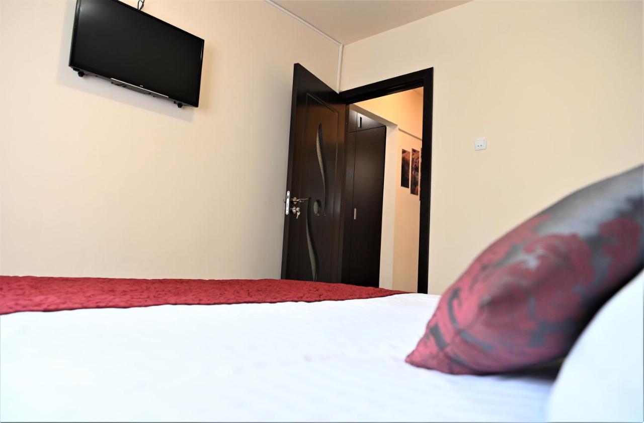 Marin Hotel Apartment Braşov Esterno foto