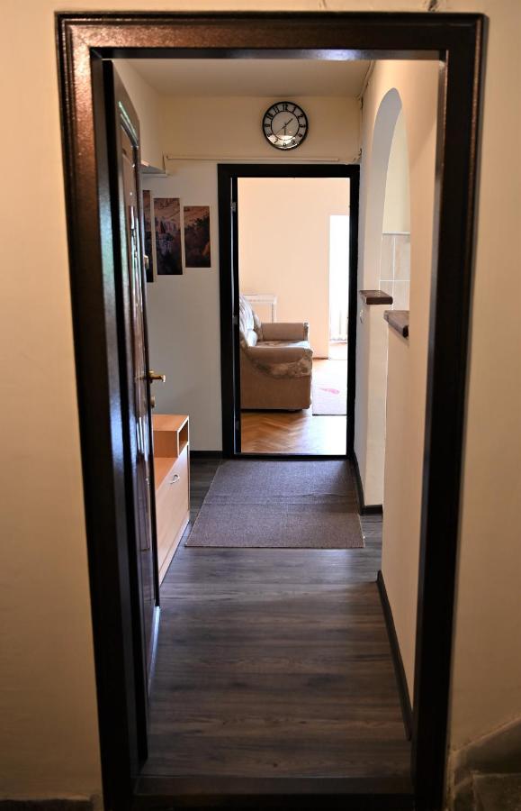 Marin Hotel Apartment Braşov Esterno foto